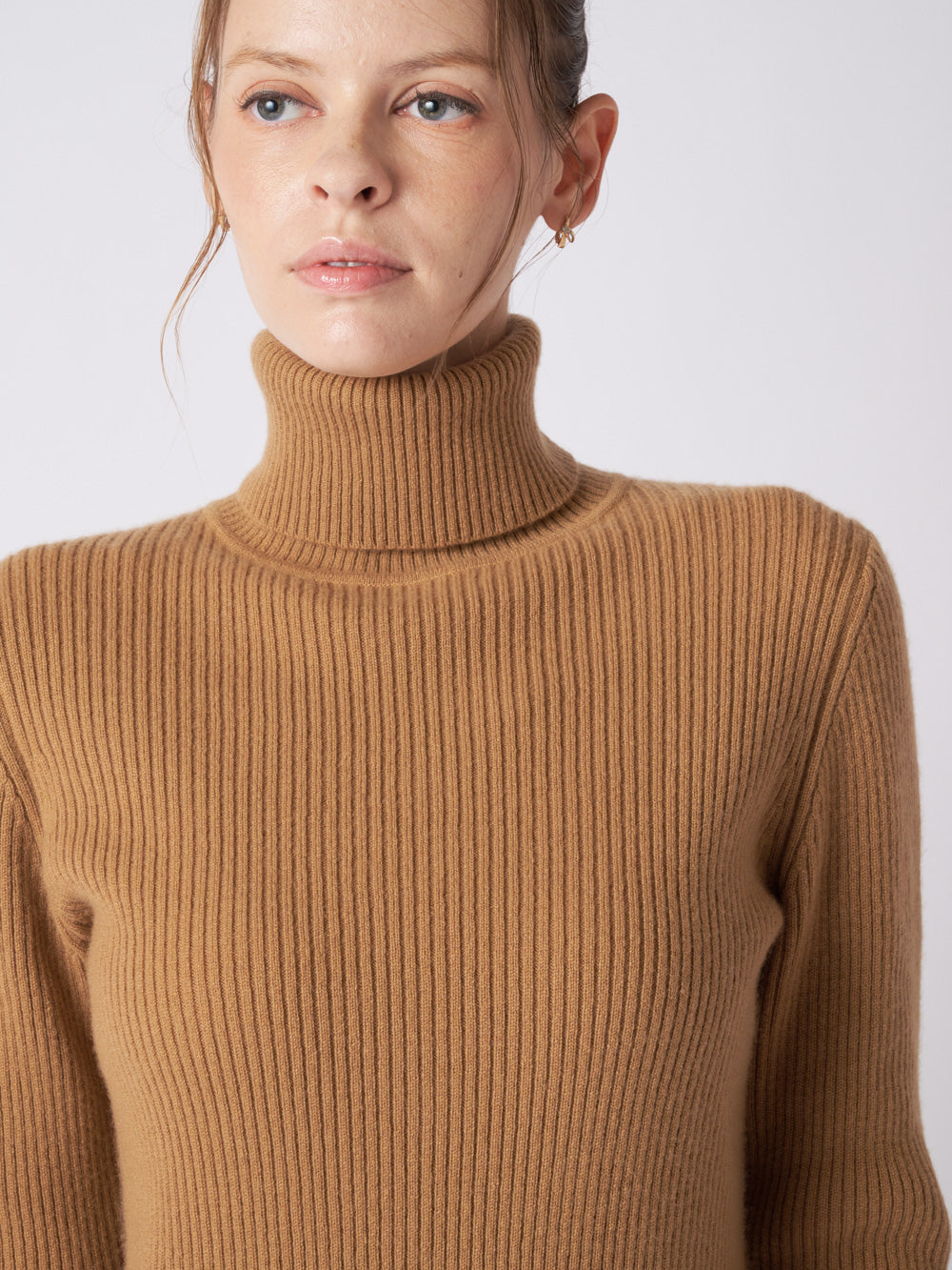 羊绒罗纹针织高领毛衣