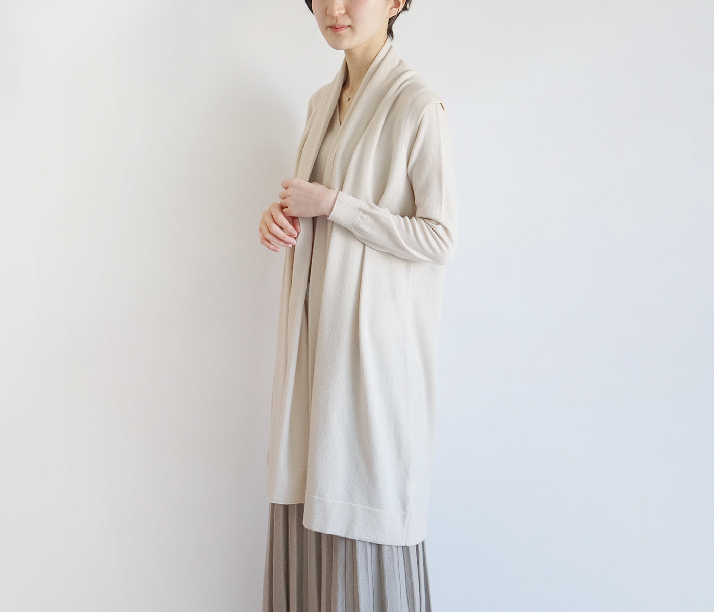 Cashmere long length vest