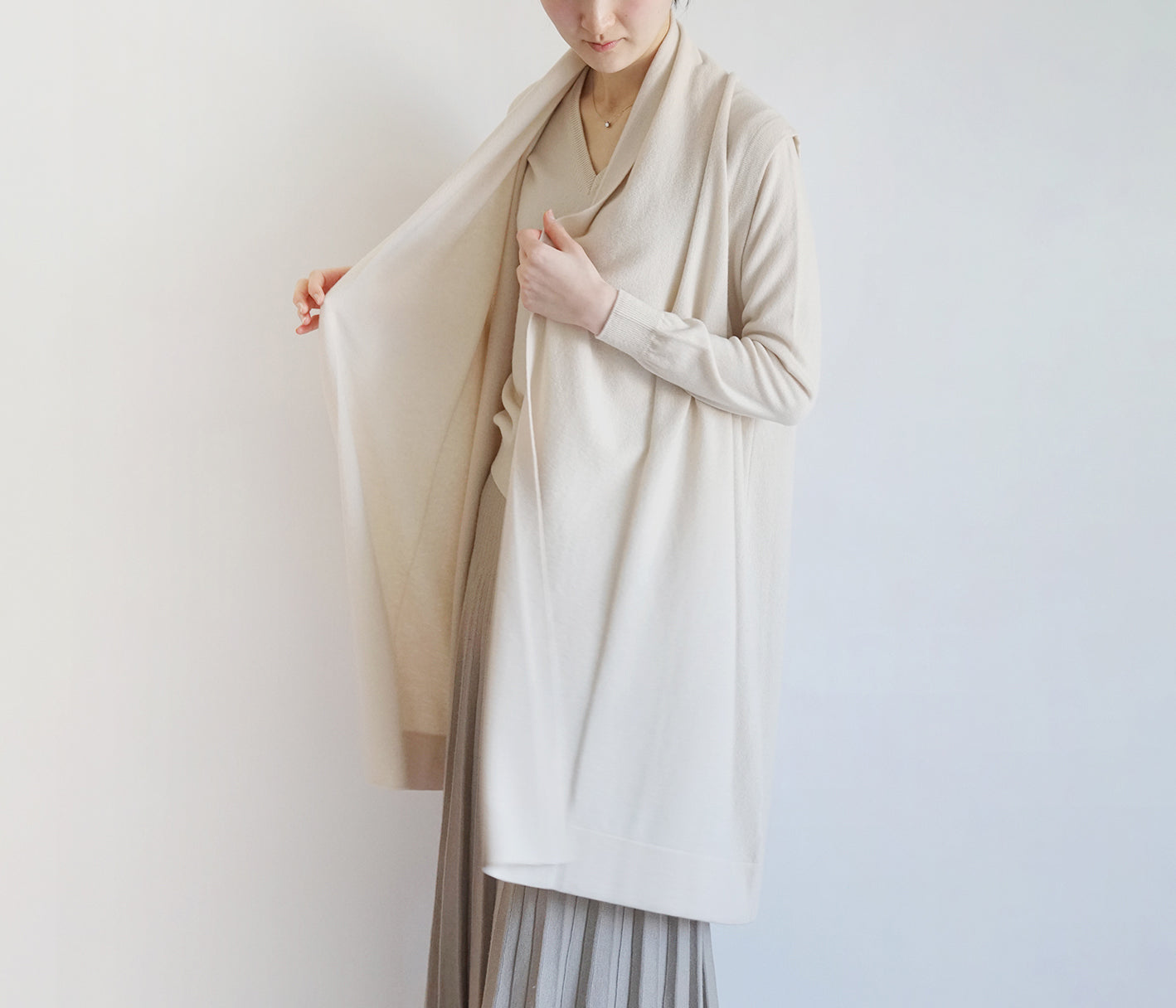 Cashmere long length vest