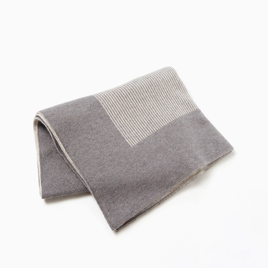 Cashmere knit blanket ? framed border design