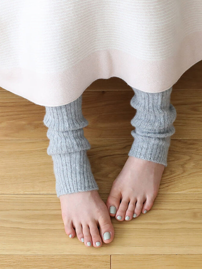 Cashmere knit rib leg warmers