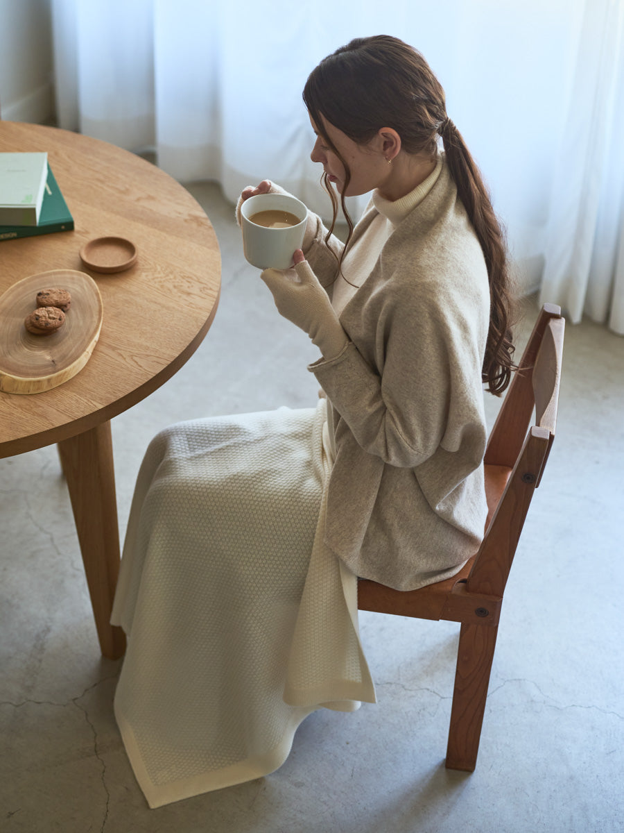 Cashmere knit blanket ? seed-stitch texture