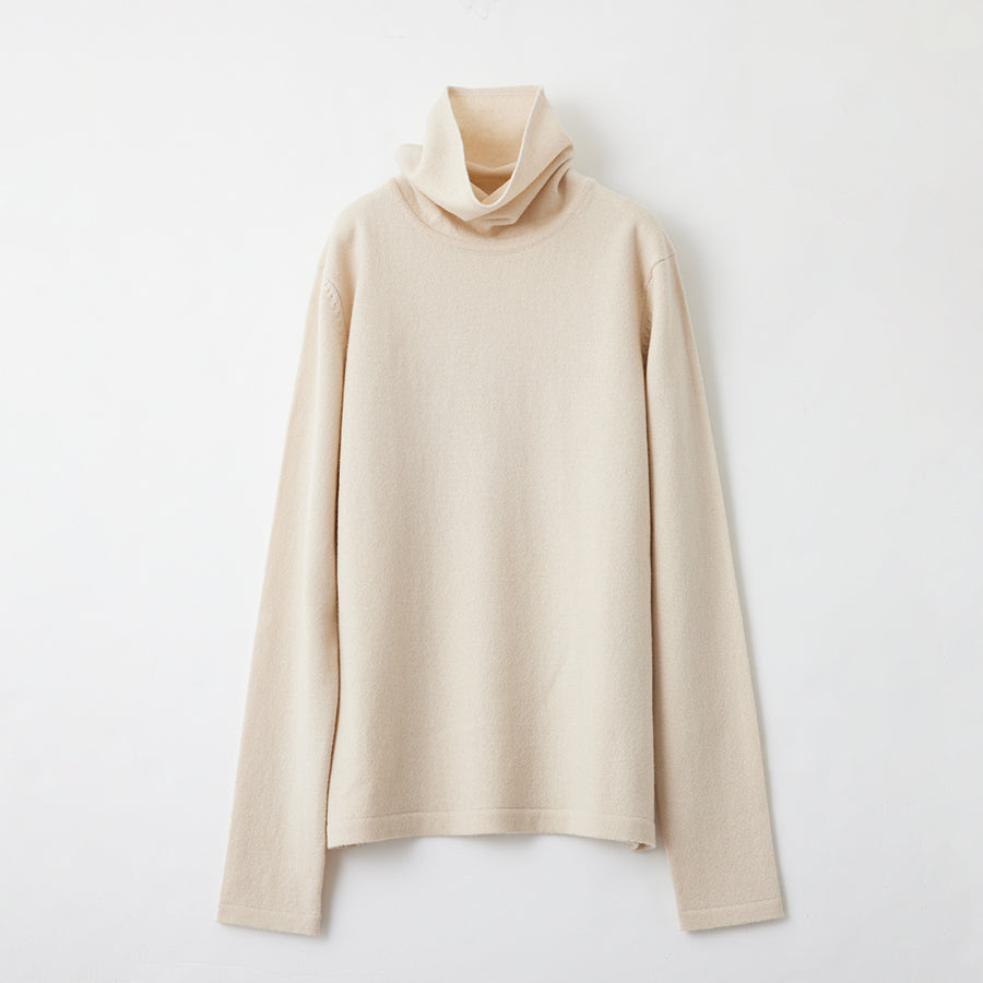 Cashmere slim fit cowl neck sweater