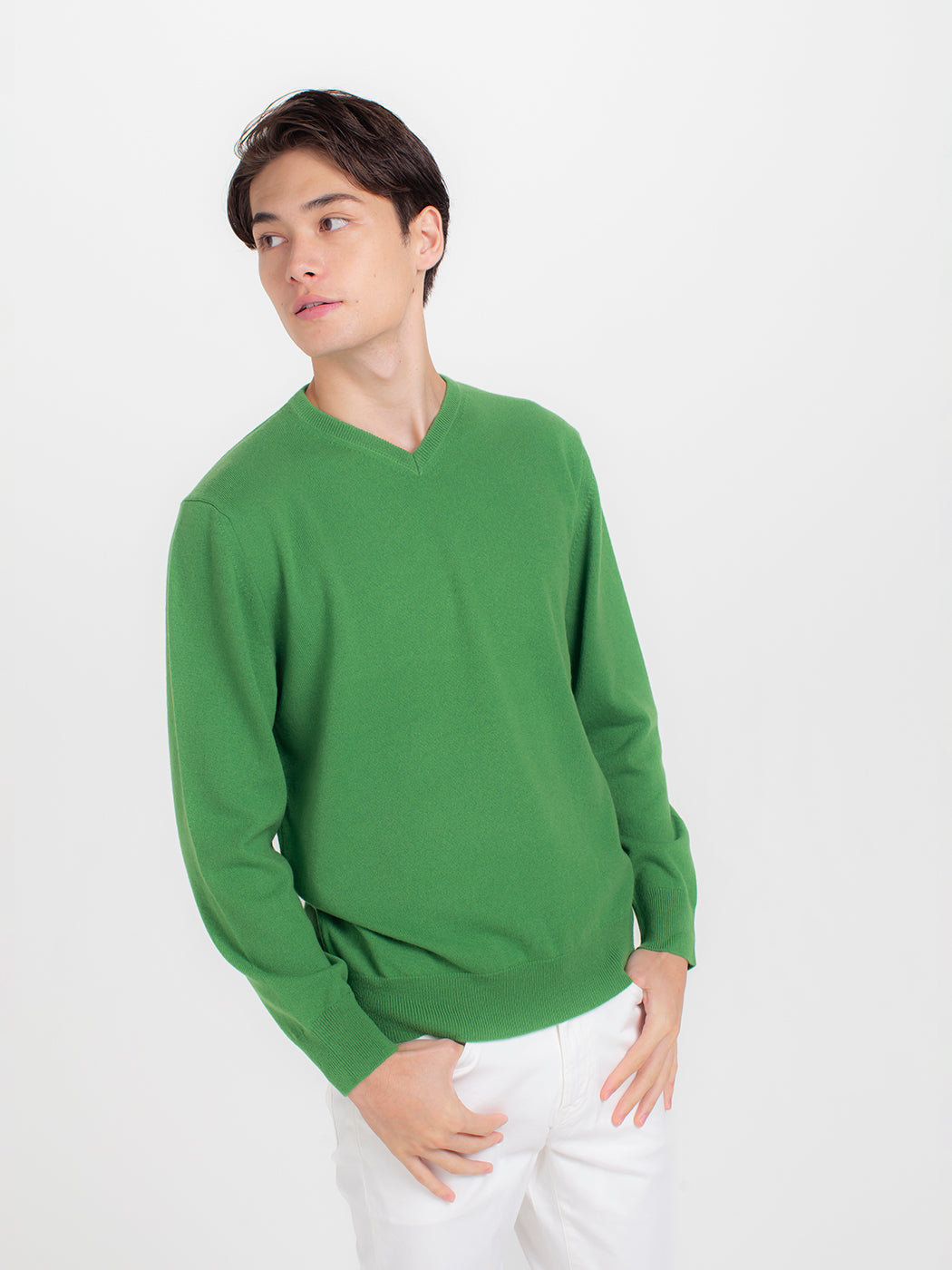 Cashmere narrow v-neck sweater