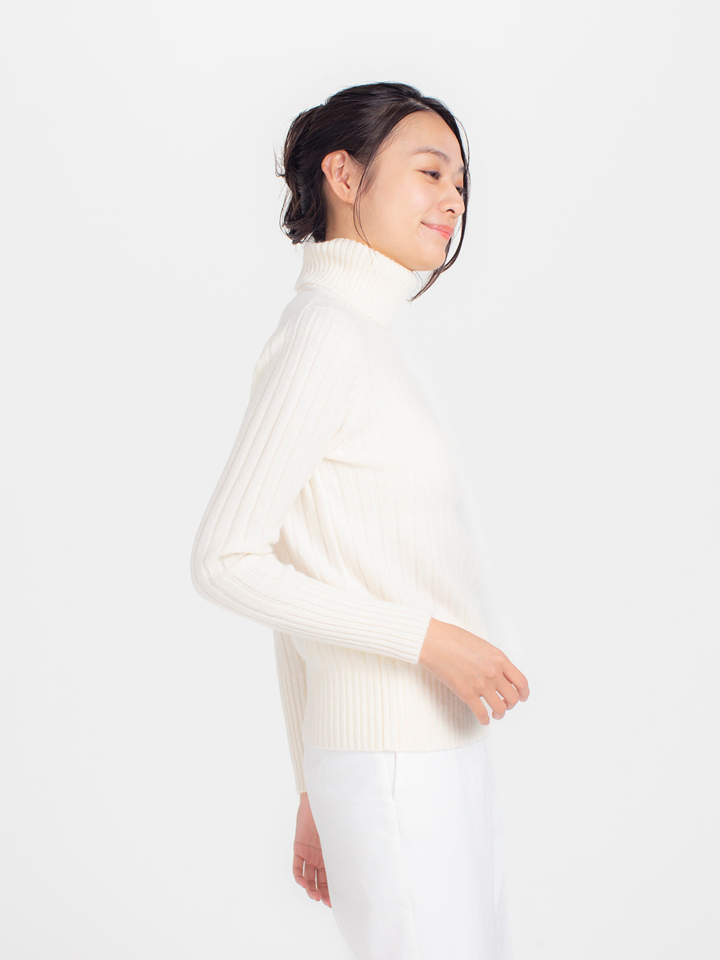 Cashmere rib knit turtleneck sweater