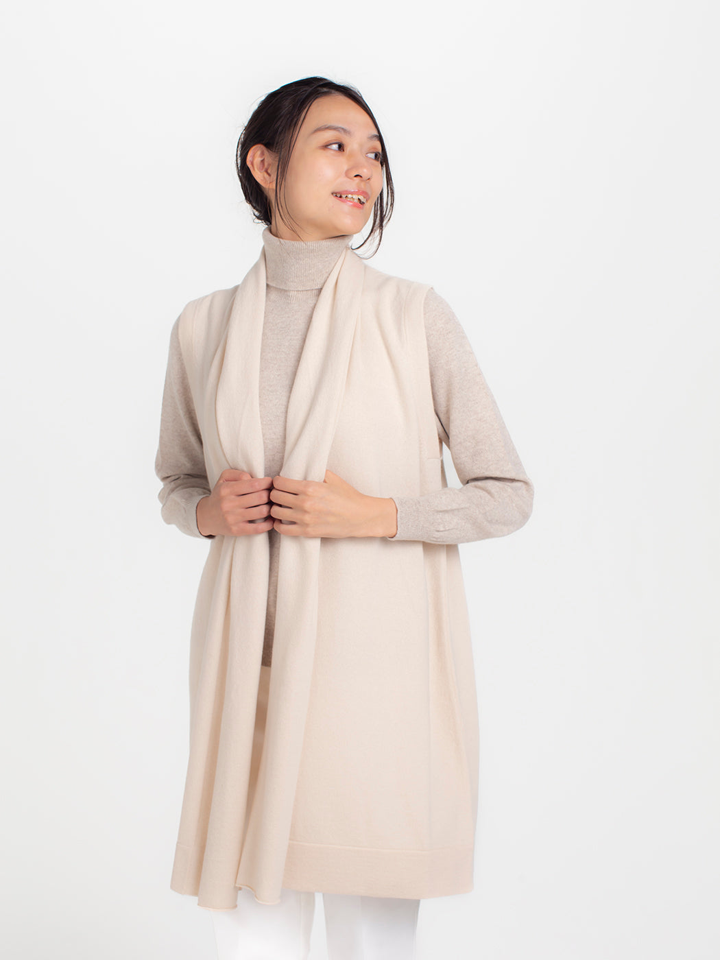 Cashmere long length vest