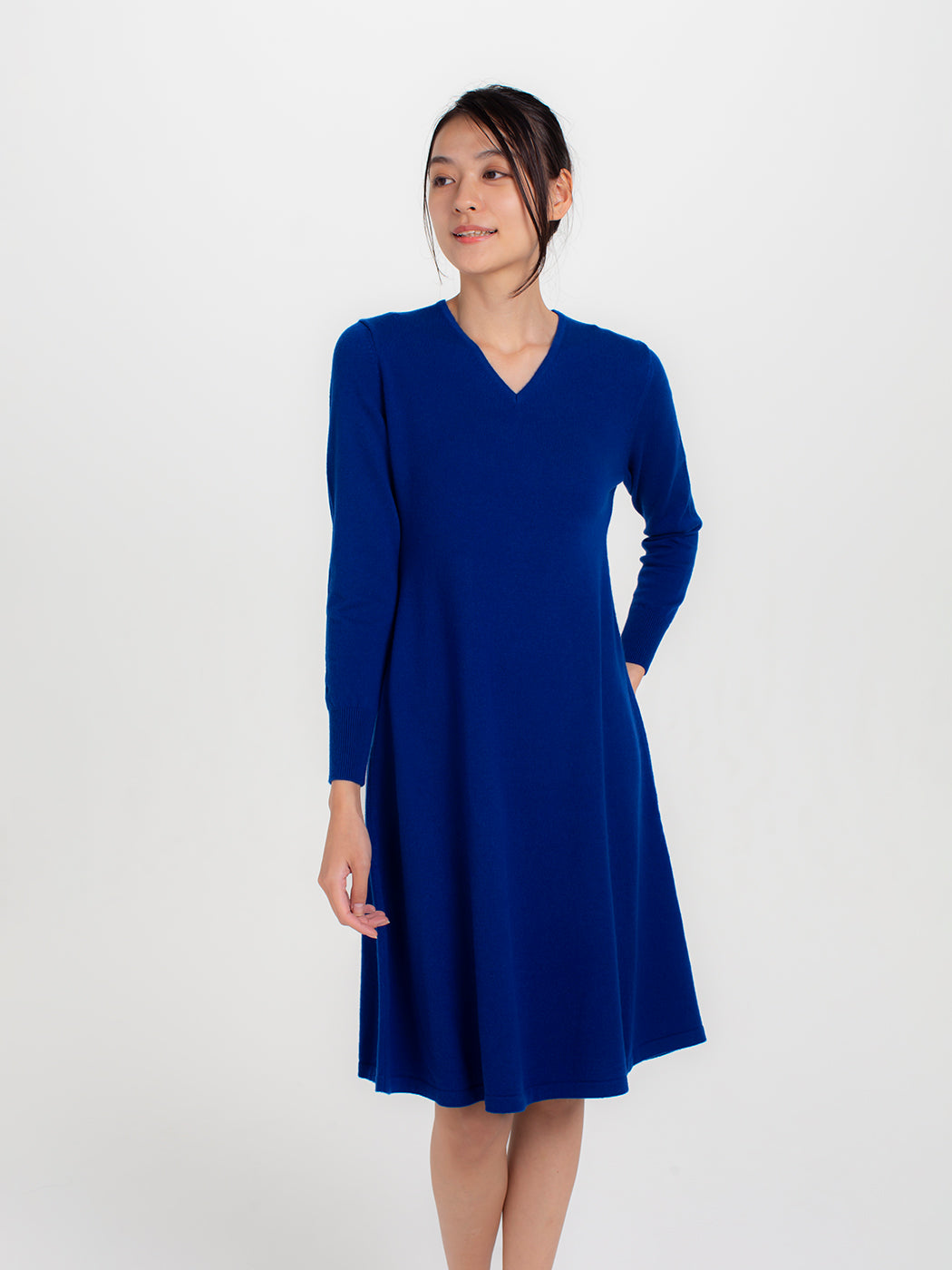 Cashmere v-neck flare dress