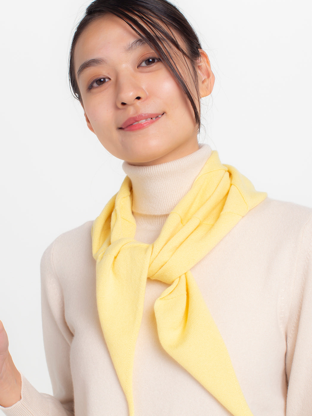 Cashmere knit triangle scarf (120cm×32cm)