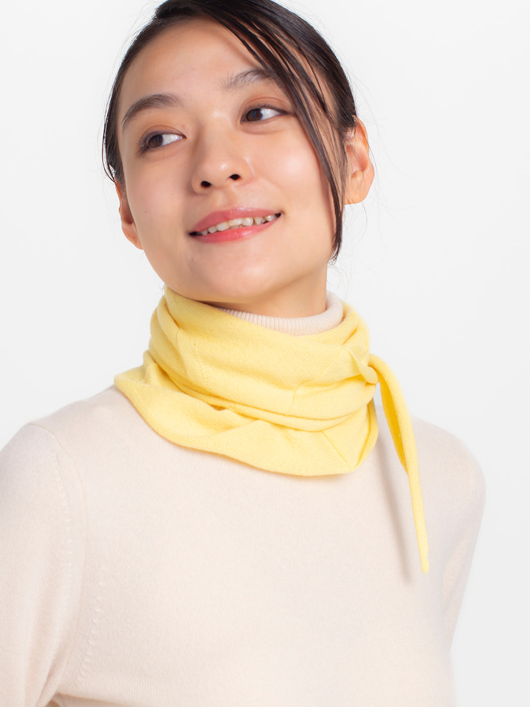 Cashmere knit triangle scarf (120cm×32cm)