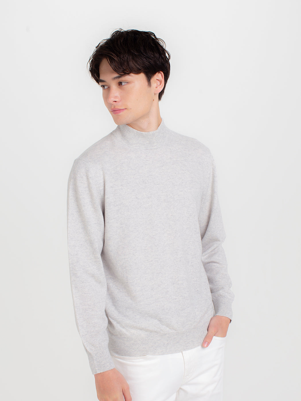 Cashmere high-necked sweater