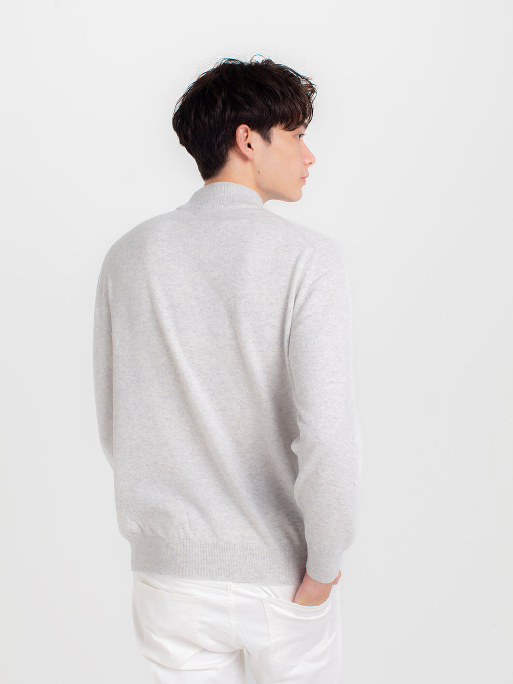 Cashmere high-necked sweater