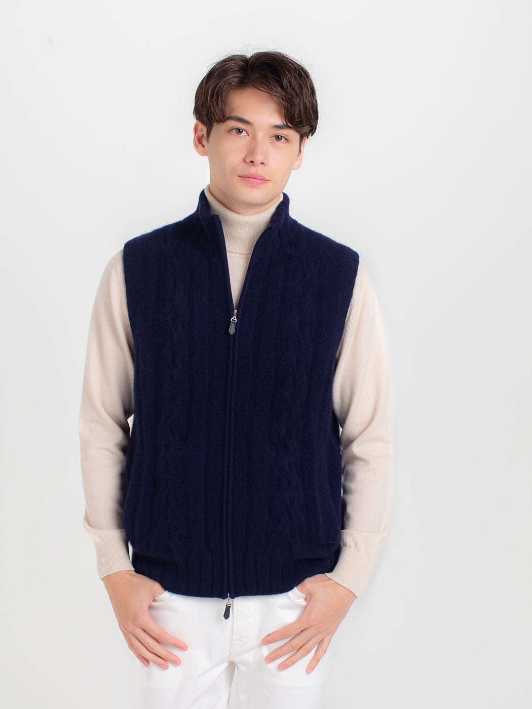 Cashmere cable full-zip vest