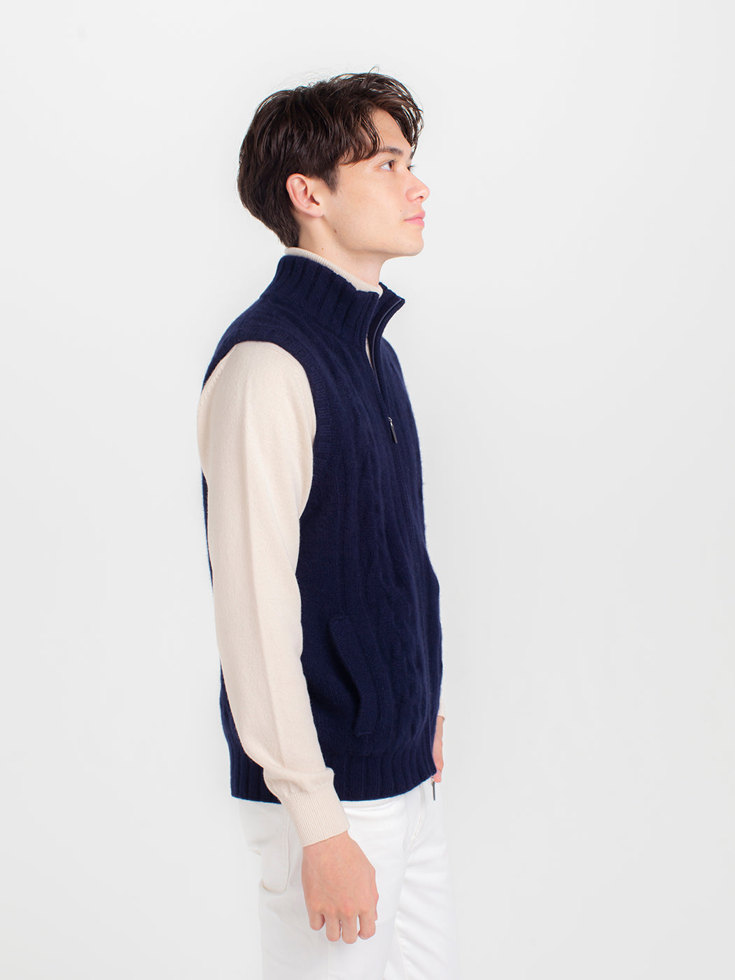 Cashmere cable full-zip vest