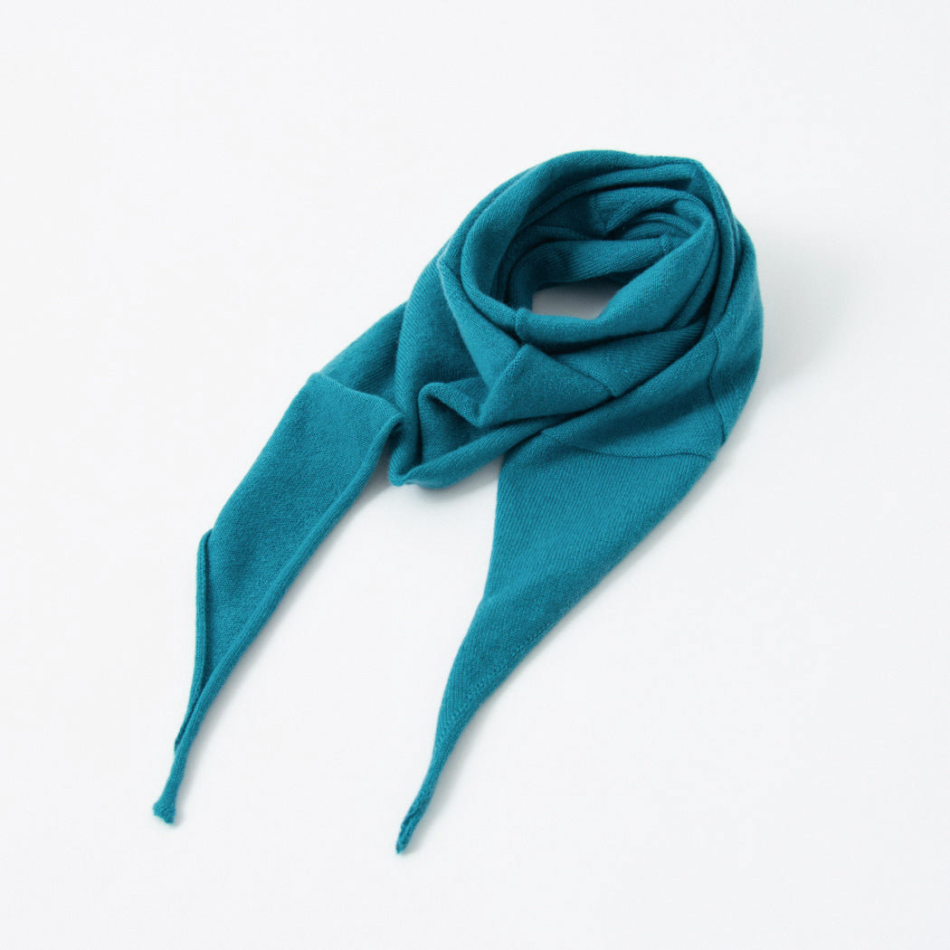 Cashmere knit triangle scarf (120cm×32cm)