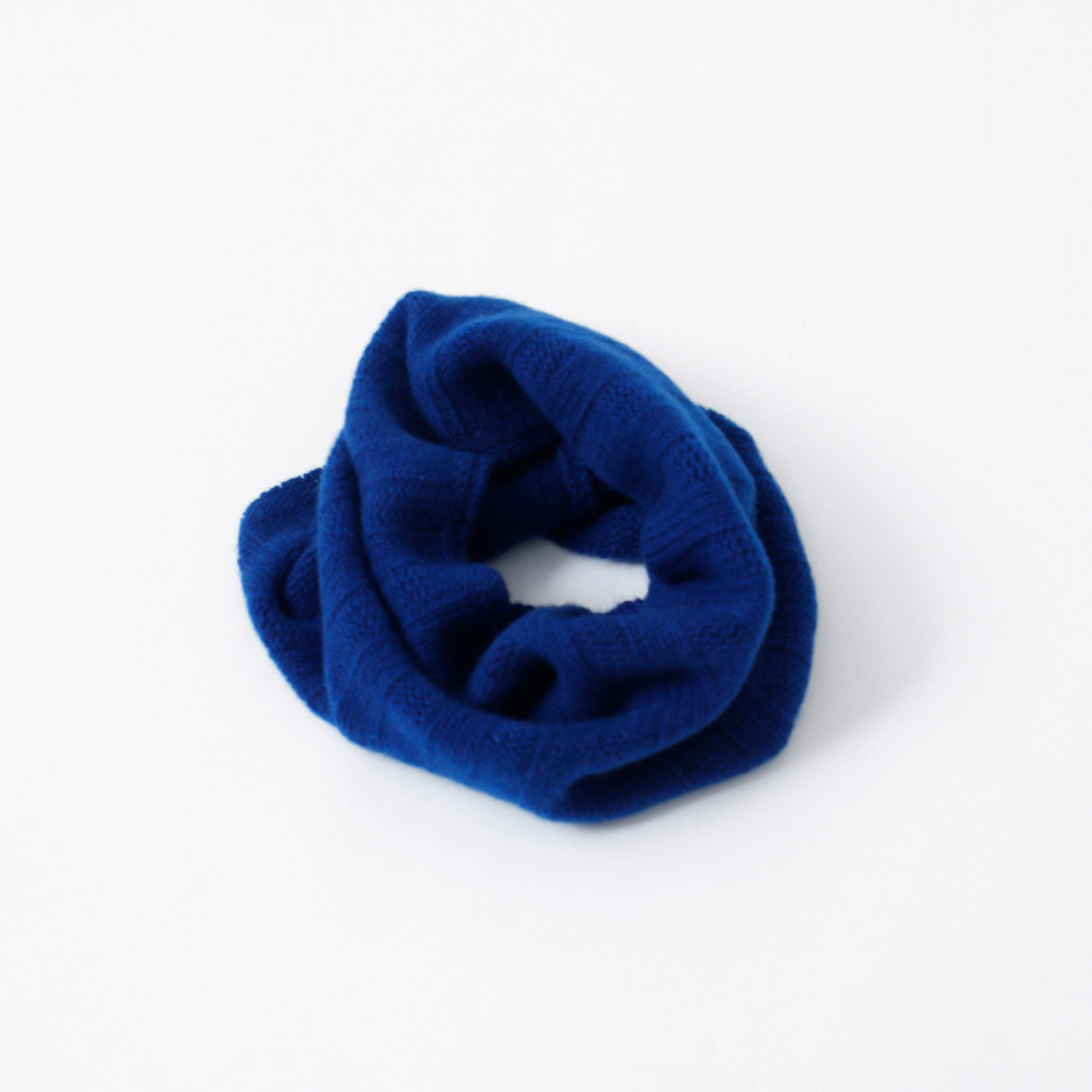 Cashmere knit wide ribbed neck warmer